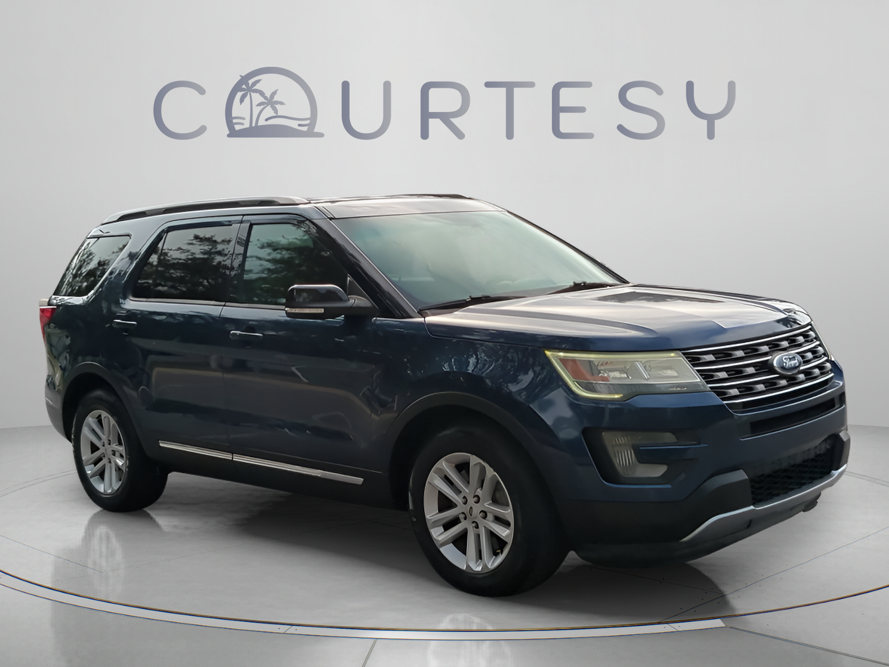 Used 2016 Ford Explorer XLT FWD image 9