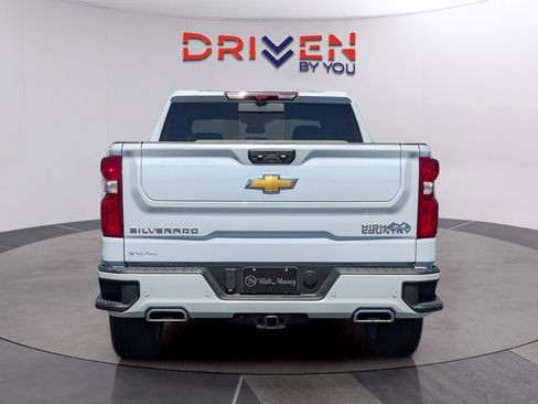 New 2026 Chevrolet Silverado 1500 High Country AWD/4WD image 4