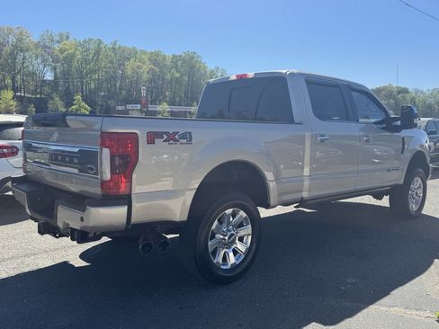 Used 2017 Ford F250 Platinum w/ Platinum Ultimate Package AWD/4WD image 6