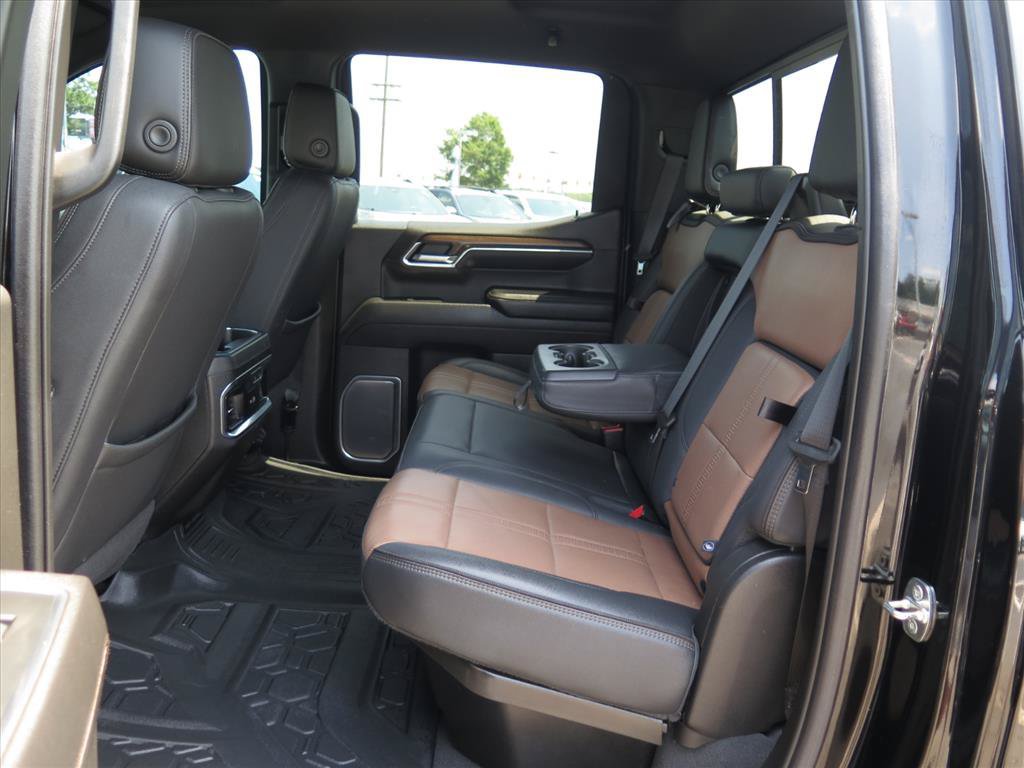 Used 2023 Chevrolet Silverado 1500 High Country AWD/4WD image 16