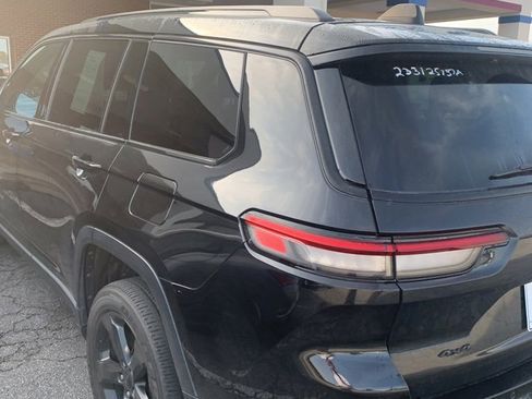 Used 2023 Jeep Grand Cherokee L Laredo image 22