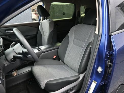 Used 2023 Nissan Rogue SV image 19