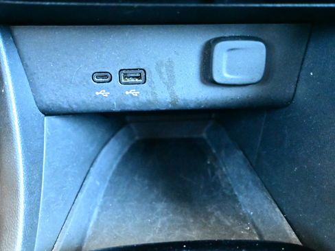 Used 2024 Buick Encore GX Sport Touring w/ Comfort Package AWD/4WD image 26