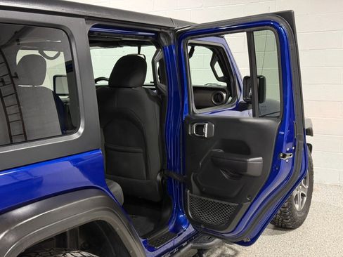 Used 2018 Jeep Wrangler Unlimited Sport S image 48