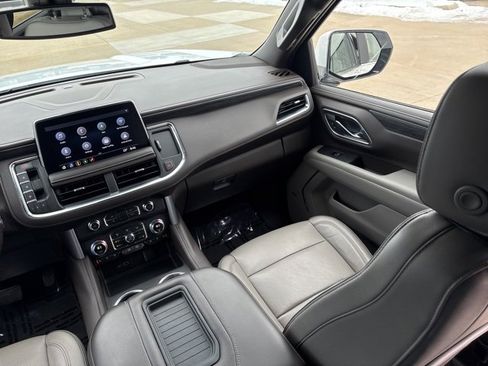 Used 2021 GMC Yukon SLT w/ SLT Luxury Plus Package image 30