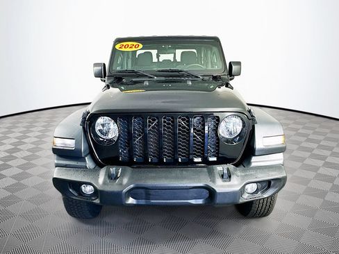 Certified 2020 Jeep Gladiator Sport AWD/4WD image 4
