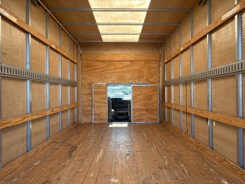 Used 2024 Ford E-350 and Econoline 350 Super Duty w/ Power Windows & Locks Group image 36