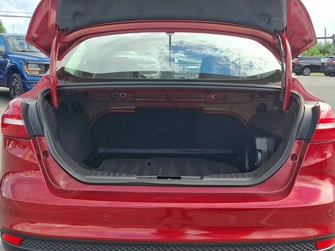 Used 2016 Ford Focus Titanium w/ Exterior Protection Package FWD image 29