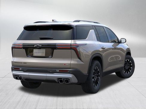 New 2026 Chevrolet Traverse Z71 w/ Enhanced Driving Package AWD/4WD image 5