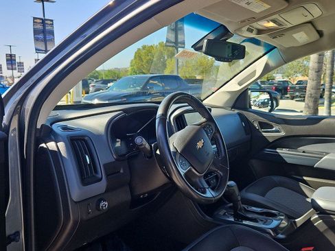Used 2017 Chevrolet Colorado Z71 RWD image 10