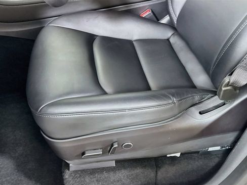 Used 2023 Tesla Model Y Long Range AWD/4WD image 21