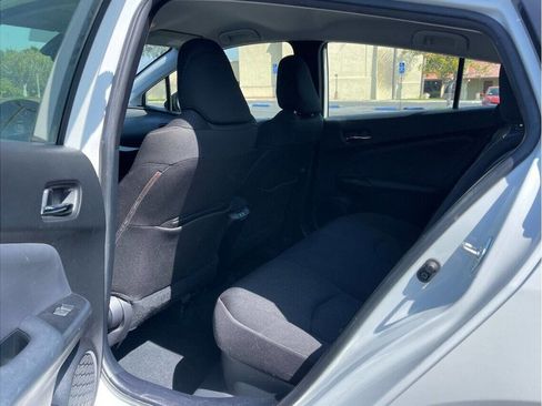Used 2019 Toyota Prius LE image 9