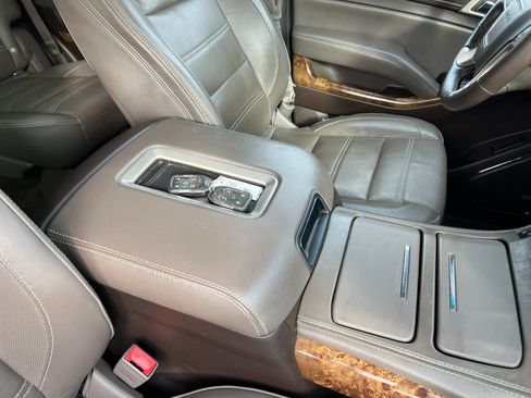 Used 2015 GMC Yukon Denali image 41