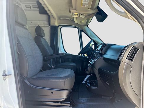 Used 2023 RAM ProMaster 2500 w/ Convenience Group FWD image 21