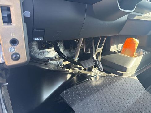 Used 2024 Chevrolet Brightdrop 400 w/ Commercial Equipment Package image 13