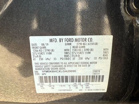 Used 2020 Ford Explorer Platinum w/ Premium Technology Package image 16