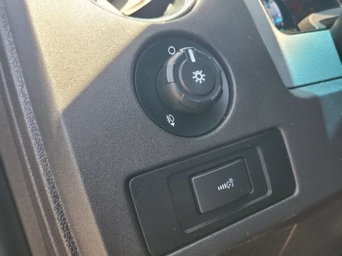Used 2012 Ford F150 XLT w/ XLT Convenience Pkg RWD image 17