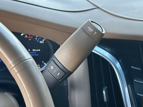 Used 2020 Cadillac Escalade ESV Platinum image 33