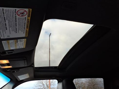 Used 2015 Ford F250 Lariat w/ Lariat Ultimate Package image 12