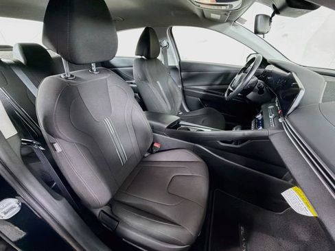 Used 2023 Hyundai Elantra SEL w/ Convenience Package FWD image 34