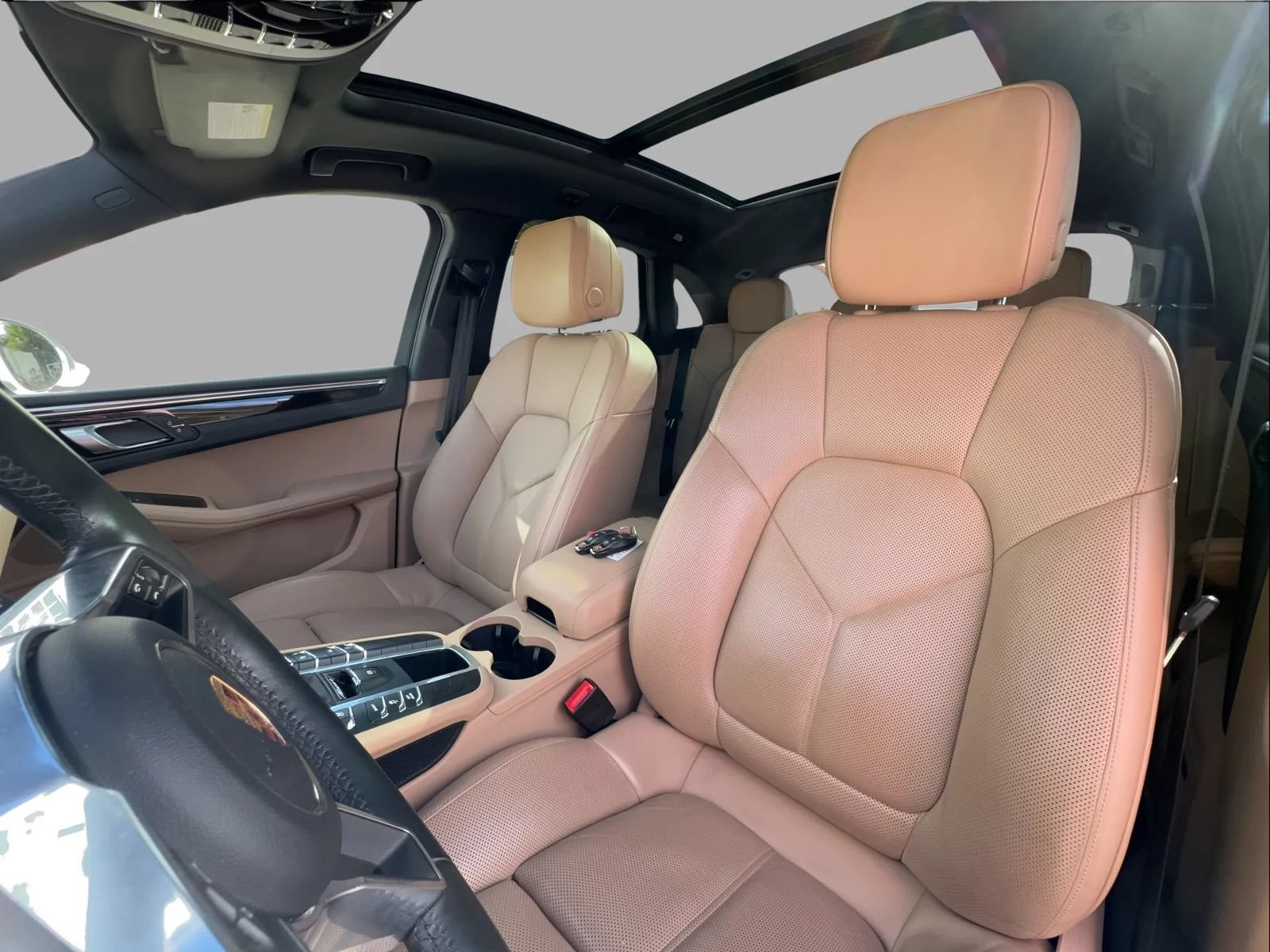 Used 2019 Porsche Macan AWD/4WD image 28