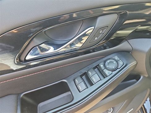 Certified 2023 Chevrolet Traverse RS image 24
