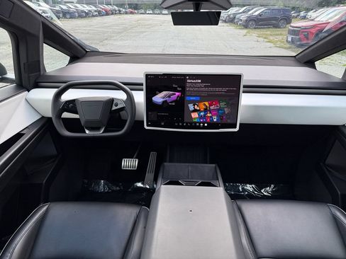 Used 2024 Tesla Cybertruck AWD Crew Cab image 26
