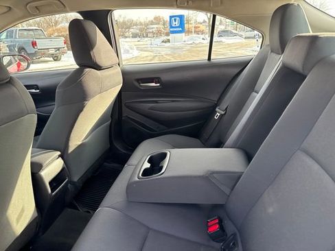 Used 2021 Toyota Corolla LE image 19
