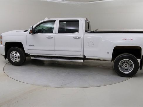 Used 2017 Chevrolet Silverado 3500 High Country image 17