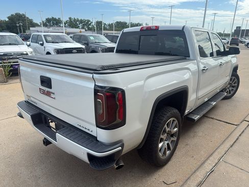 Used 2016 GMC Sierra 1500 Denali w/ Enhanced Driver Alert Package AWD/4WD image 11