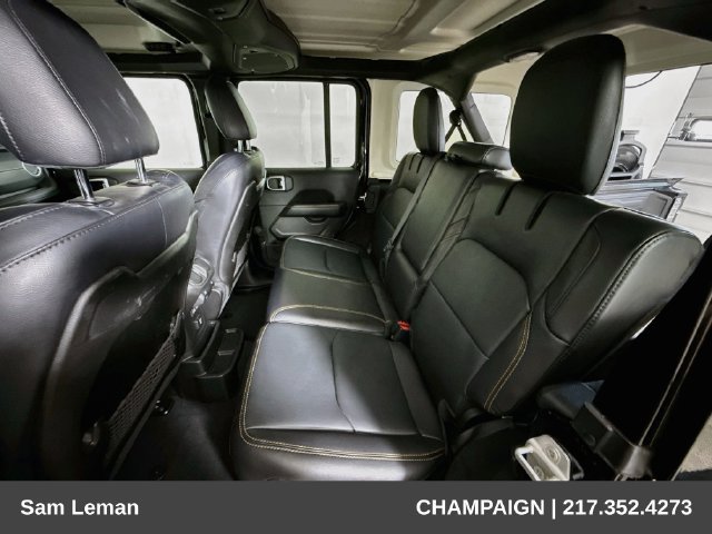 Used 2024 Jeep Wrangler Unlimited Sahara w/ Technology Group AWD/4WD image 23