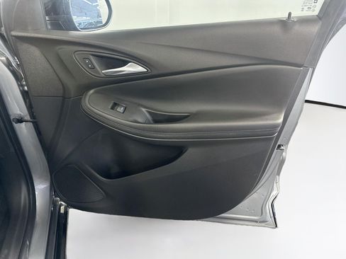 Used 2025 Buick Encore GX Sport Touring w/ Advanced Technology Package FWD image 30