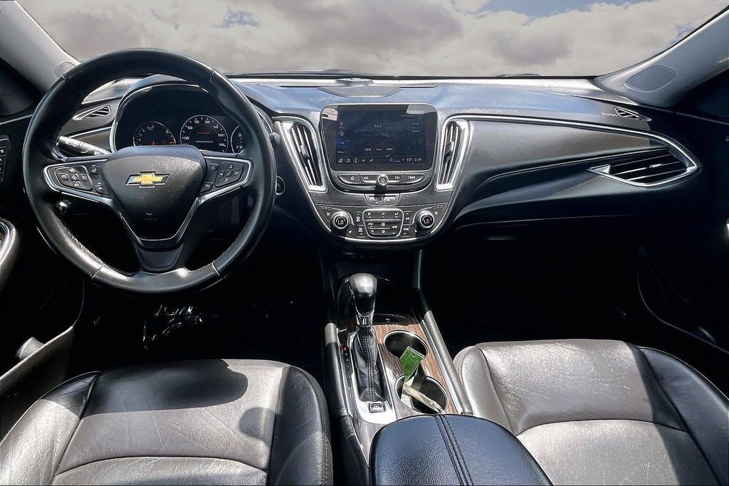Used 2024 Chevrolet Malibu LT FWD image 7