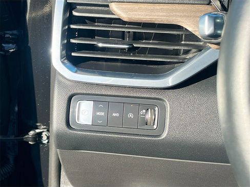 Used 2024 GMC Acadia Denali w/ Super Cruise Package image 10