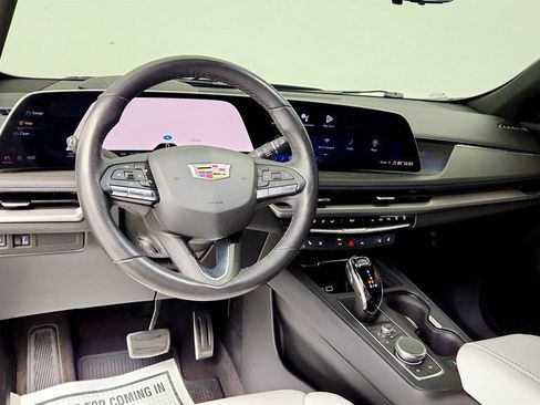 Used 2024 Cadillac XT4 Sport FWD image 13