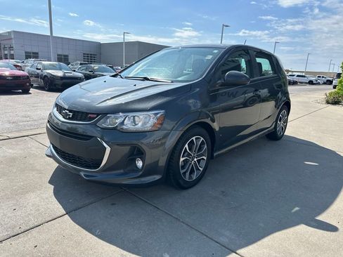 Used 2019 Chevrolet Sonic LT FWD image 4