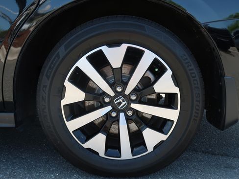 Used 2025 Honda Odyssey EX-L image 13