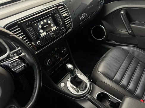Used 2012 Volkswagen Beetle Turbo FWD image 29