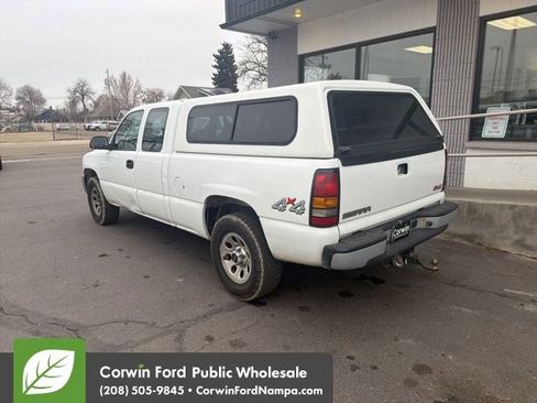 Used 2005 GMC Sierra 1500 W/T image 5