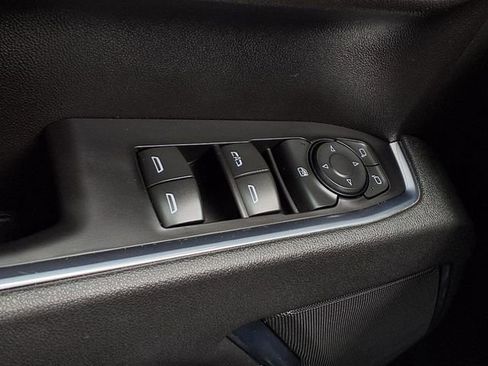 Used 2025 Chevrolet Silverado 1500 LT image 15