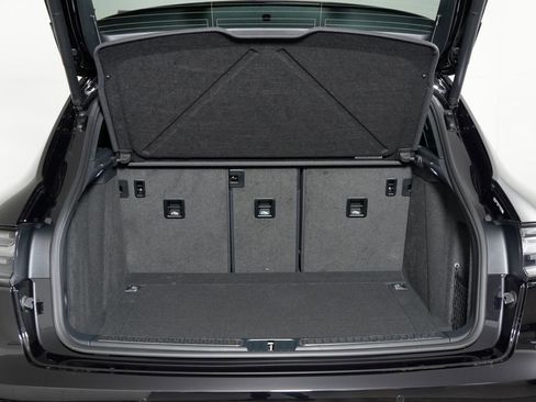 New 2026 Porsche Macan S AWD/4WD image 39