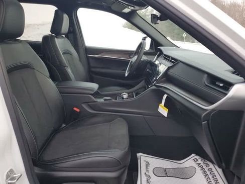New 2026 Jeep Grand Cherokee Altitude AWD/4WD image 23
