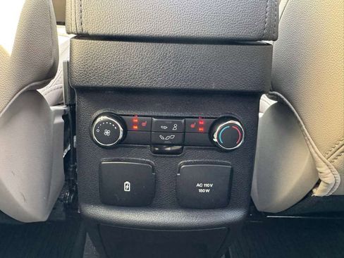 Used 2018 Ford Explorer Limited image 38