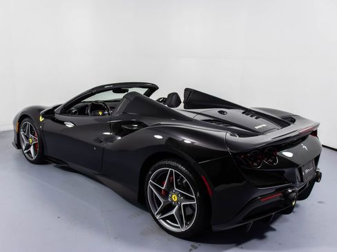 Certified 2022 Ferrari F8 Tributo image 8