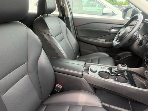 Used 2023 Nissan Rogue SV w/ SV Premium B Package AWD/4WD image 6