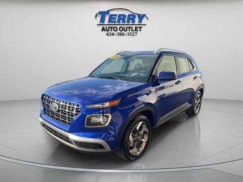 Used 2025 Hyundai Venue SEL FWD image 4