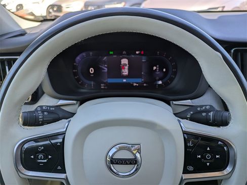 Certified 2023 Volvo XC60 B5 Plus image 37