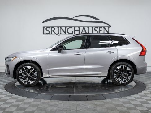 New 2026 Volvo XC60 B5 Plus w/ Climate Package image 8