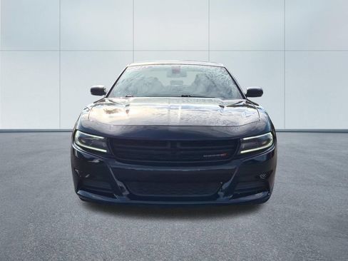 Used 2015 Dodge Charger SE w/ Power Sunroof Group RWD image 2