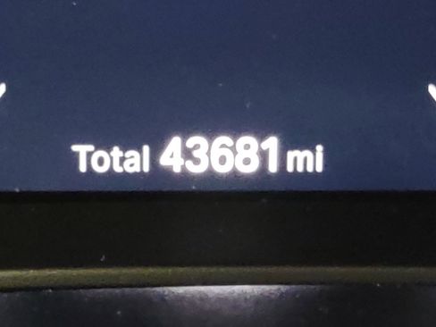 Certified 2023 BMW 530i 530i w/ Convenience Package image 25